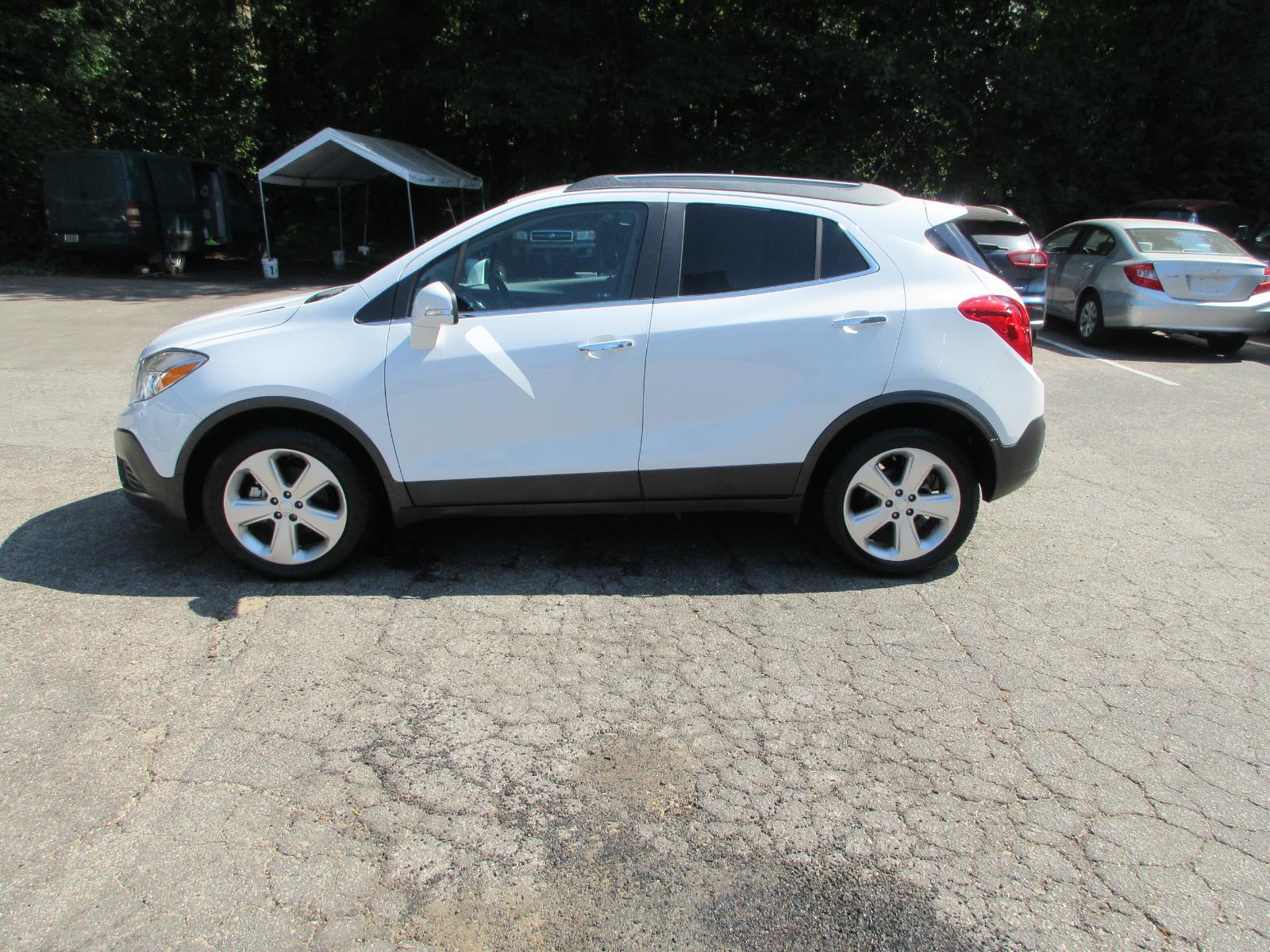 View vehicle photo 2