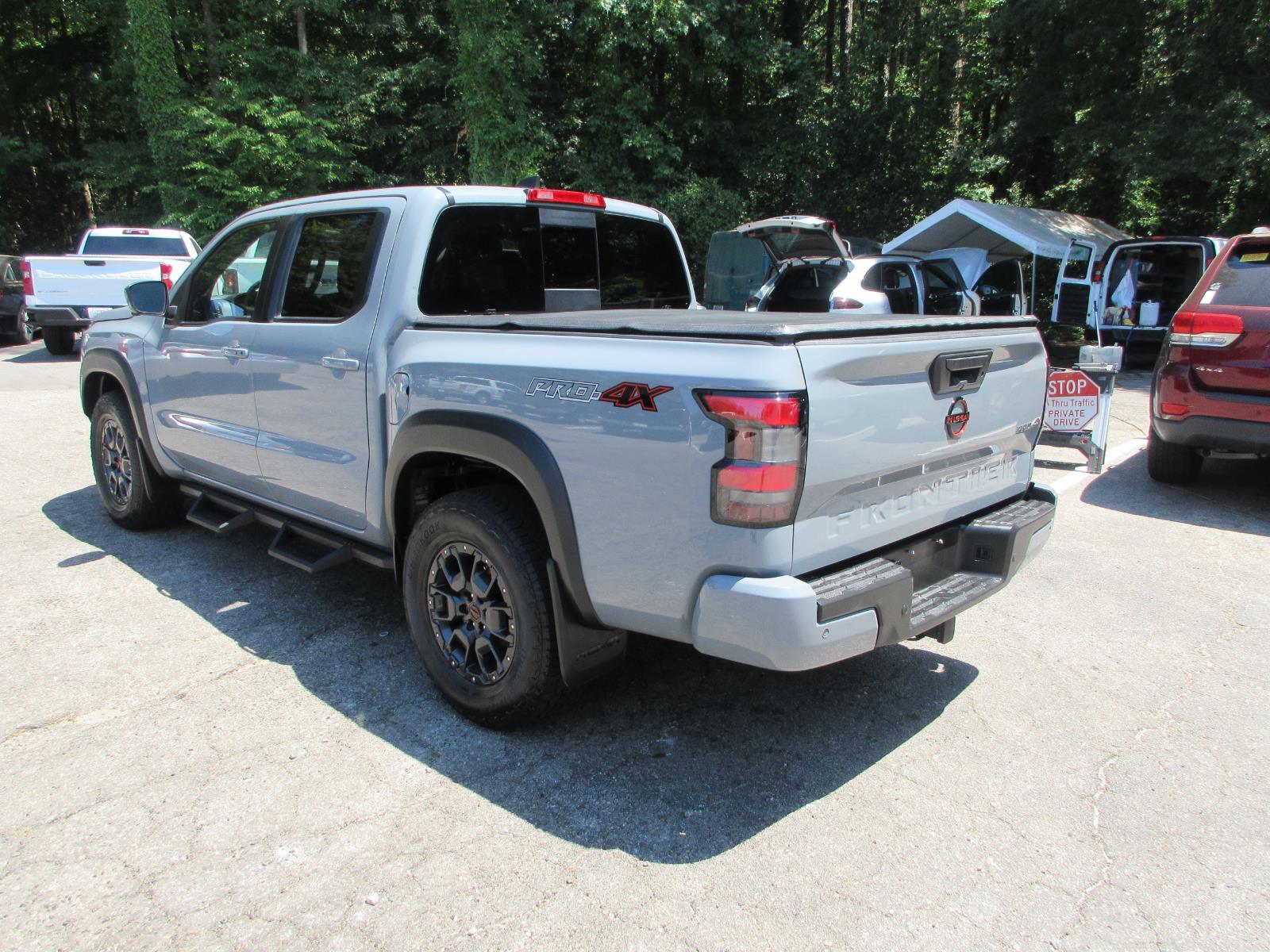 View vehicle photo 3