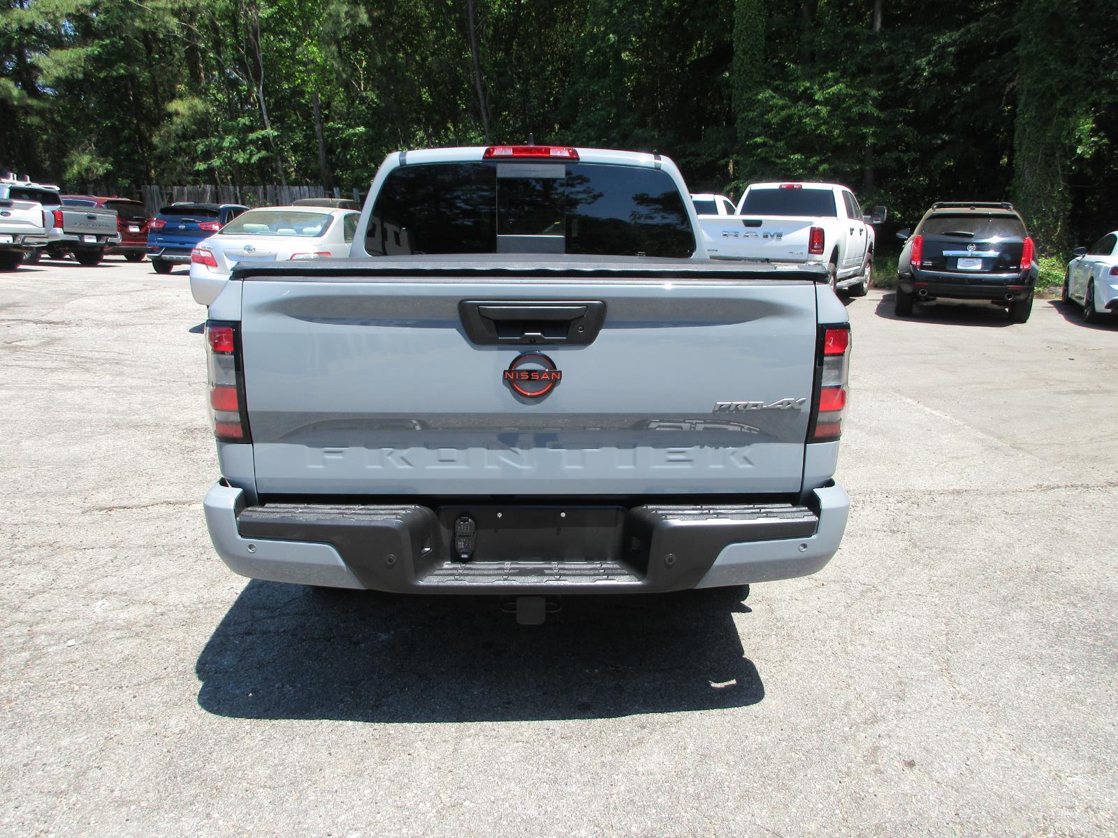 View vehicle photo 4
