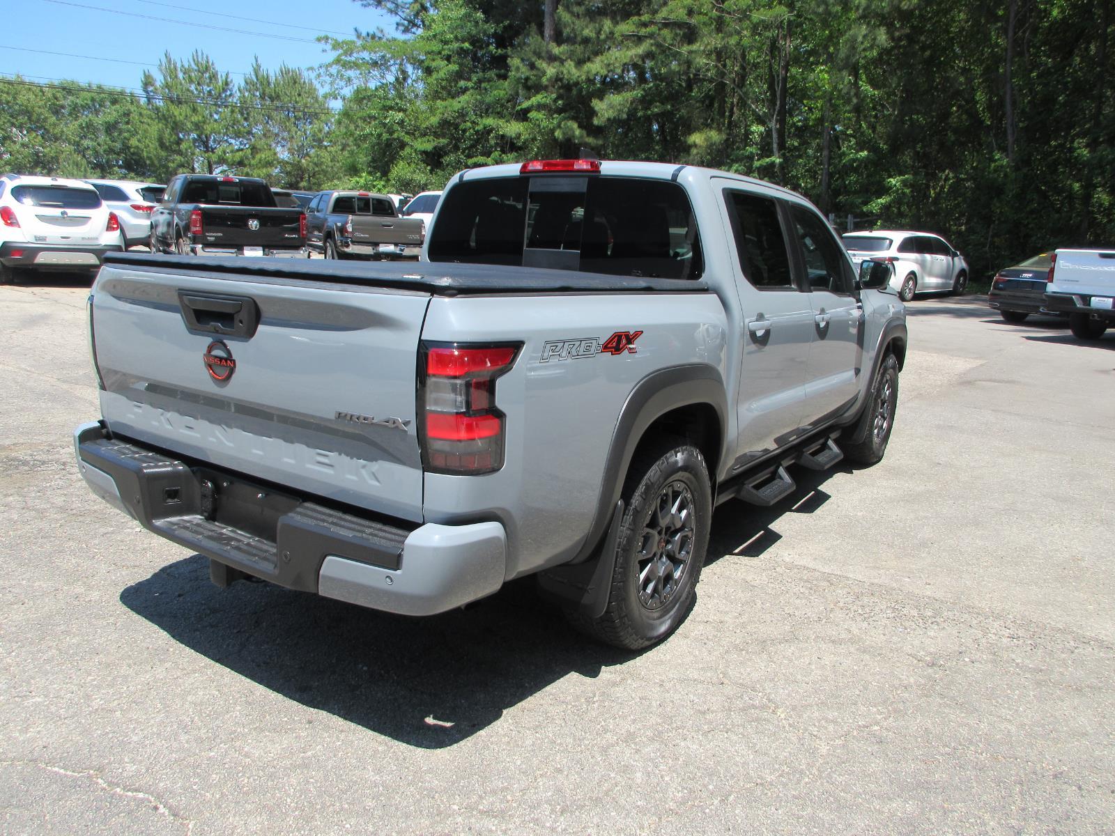 View vehicle photo 5