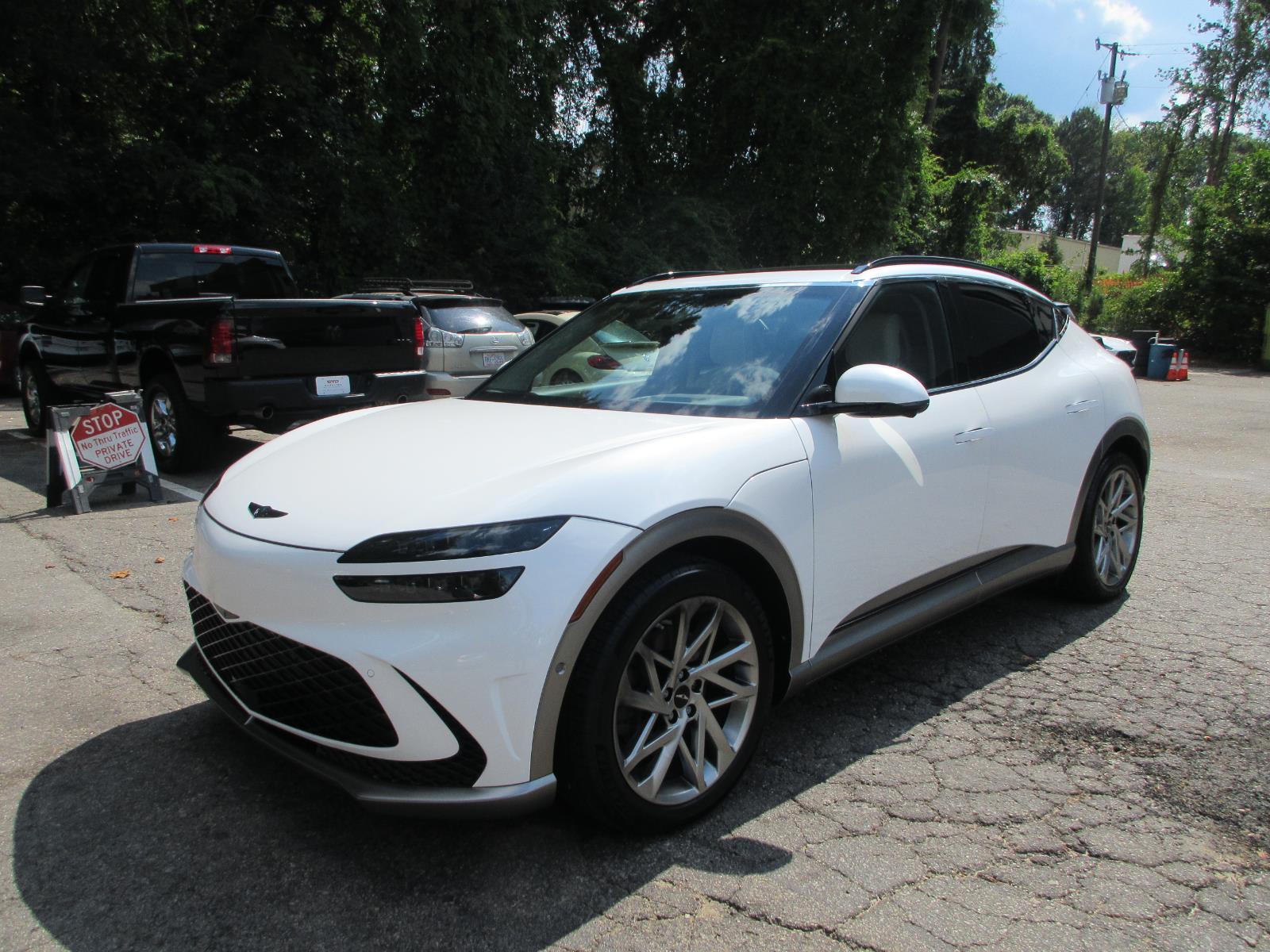 2023 Genesis GV60 Advanced AWD