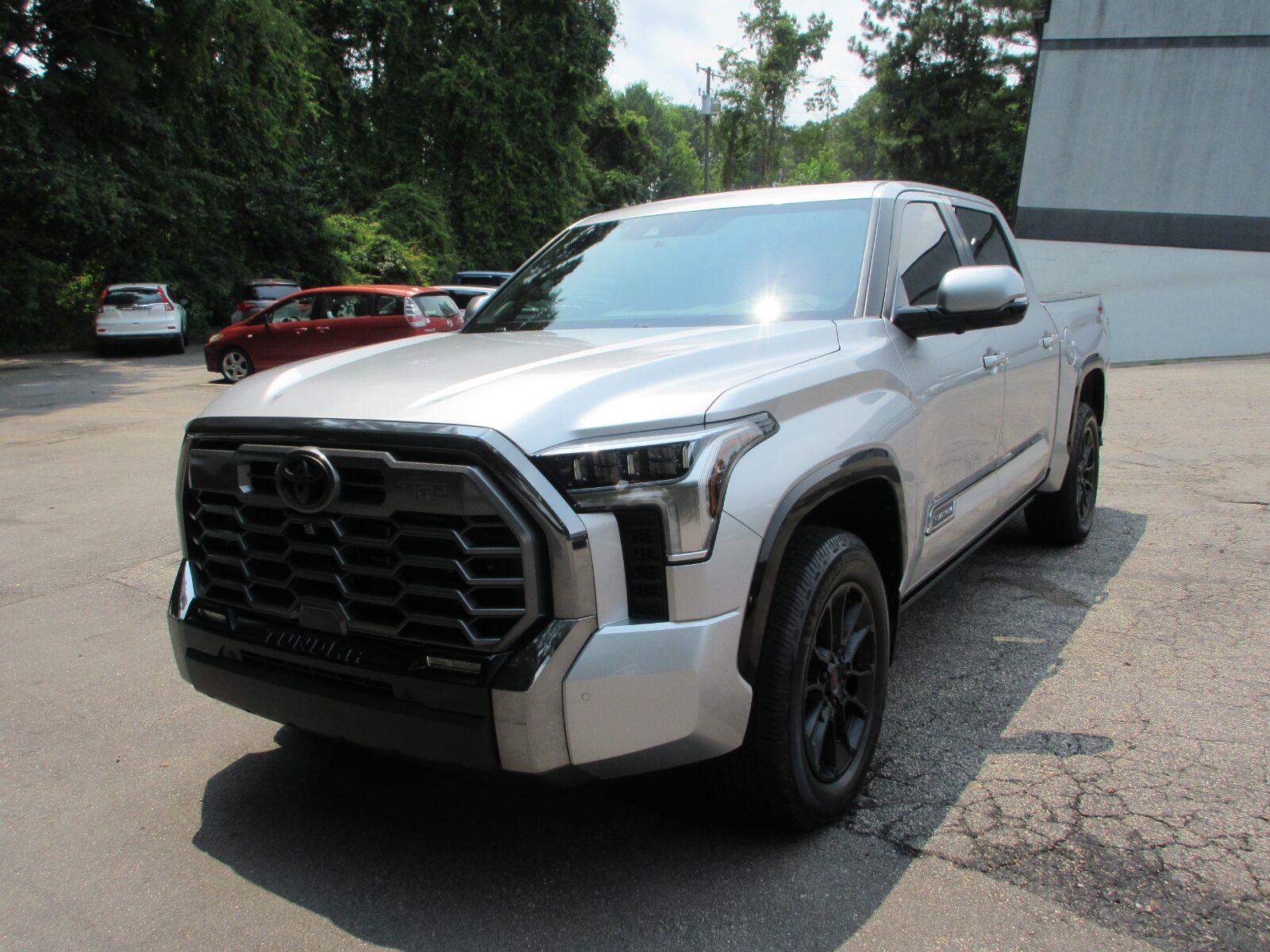  2025 Toyota Tundra Platinum CrewMax Cab 4WD   