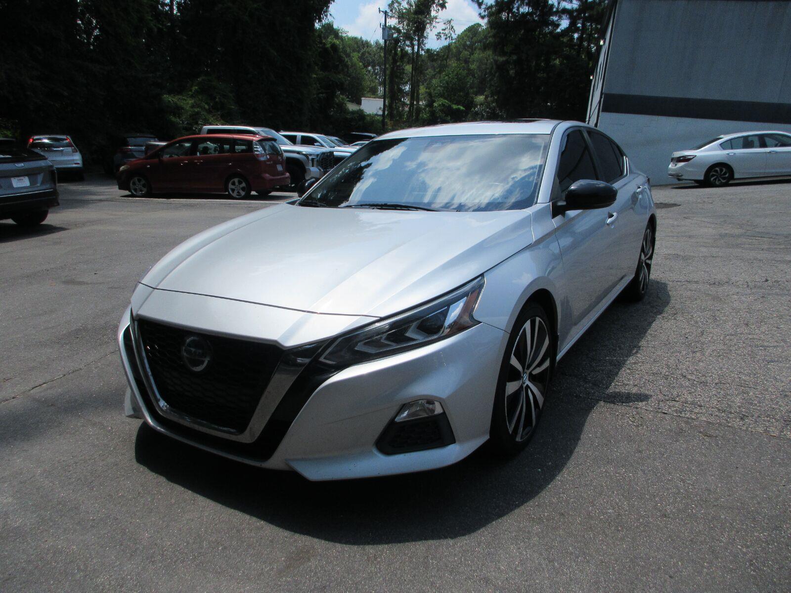 Brilliant Silver Metallic 2020 Nissan Altima Sedan Front-Wheel Drive Continuously Variable Transmission