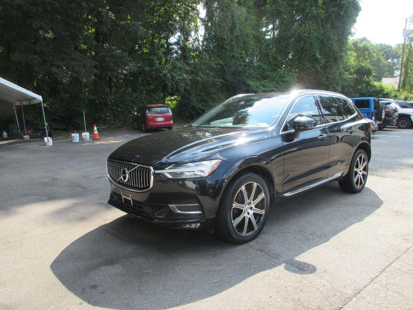 Onyx Black Metallic 2018 Volvo XC60 SUV / Crossover All-Wheel Drive Automatic