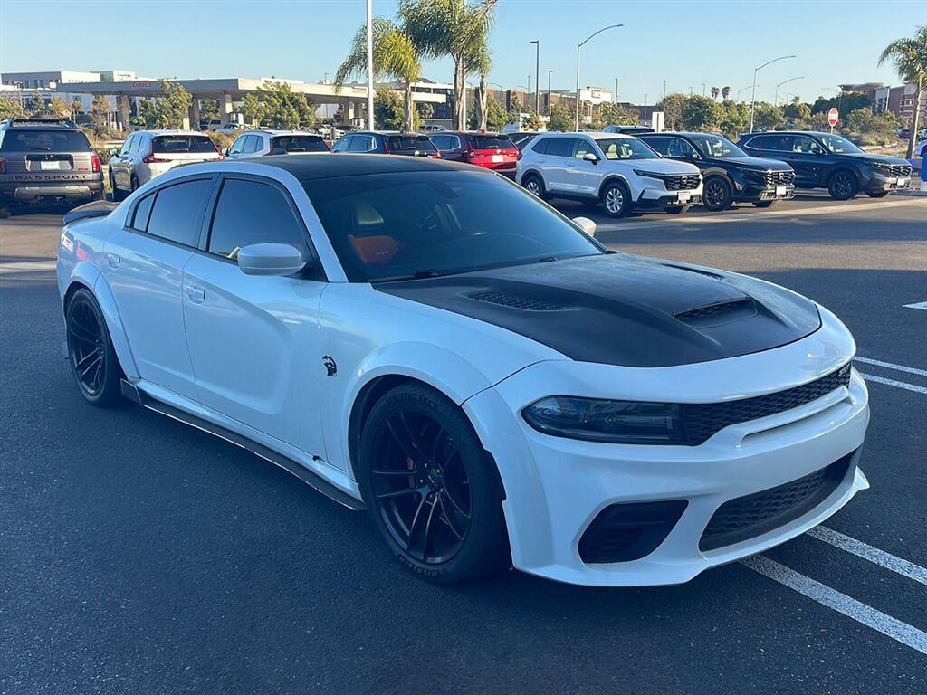 2016 Dodge Charger Blanco (Ivory Tri-Coat Pearl) Sedán Tracción trasera 8 velocidades Automática