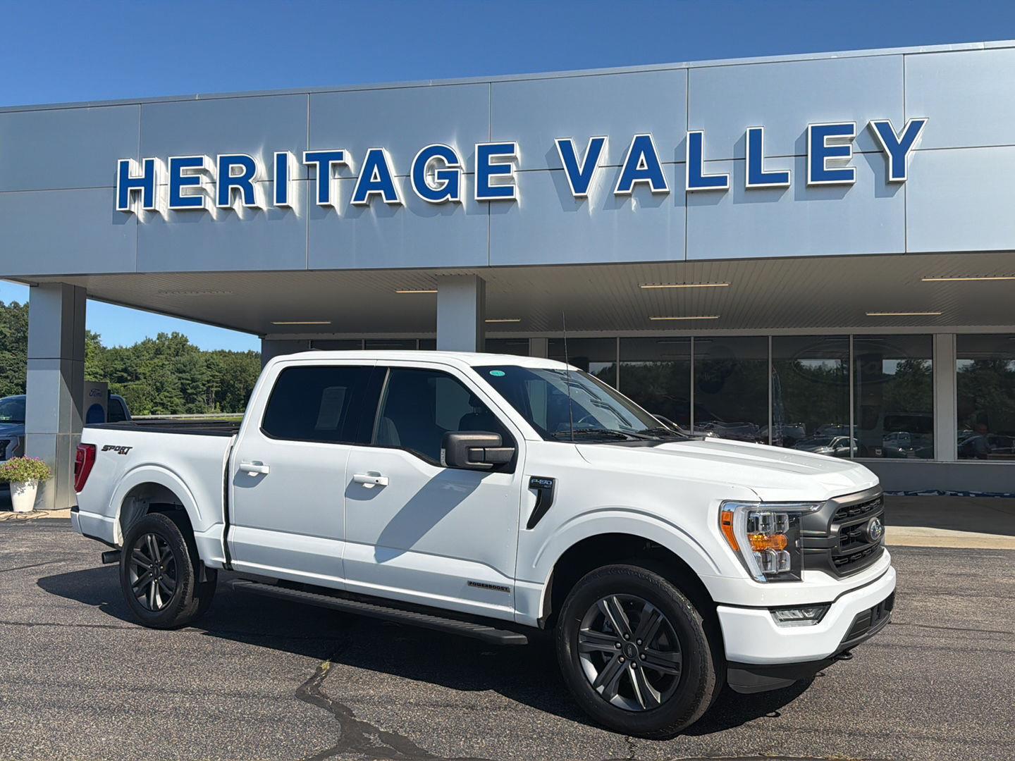  2023 Ford F-150 XLT SuperCrew 4WD   