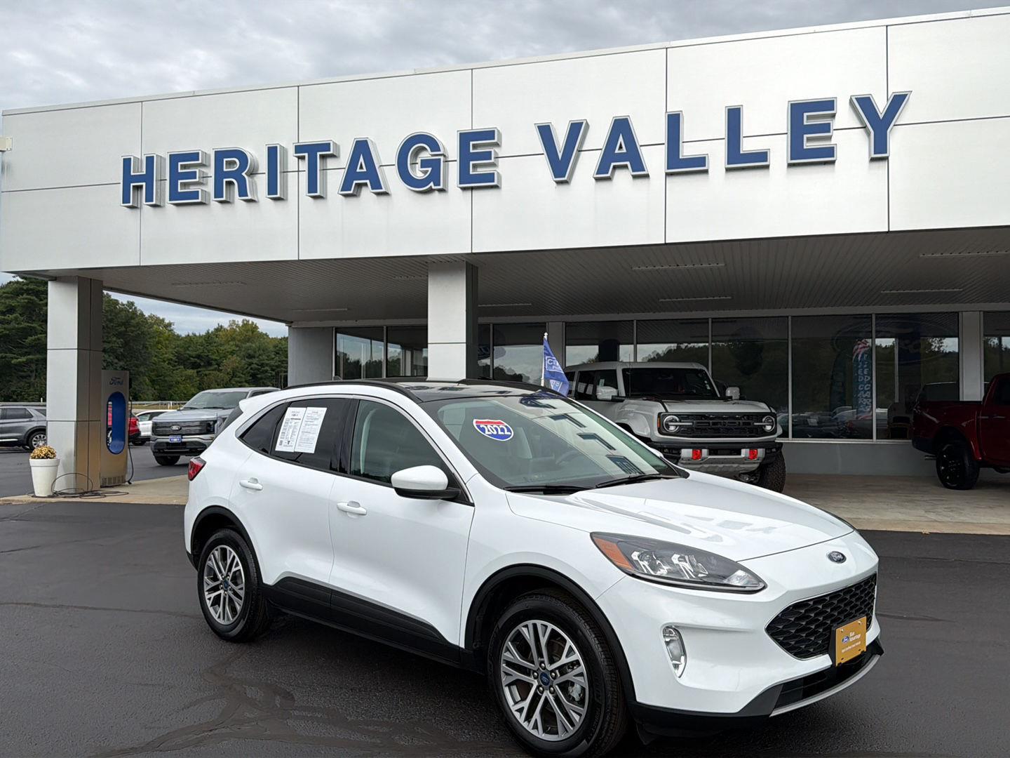 Oxford White 2022 Ford Escape SUV / Crossover All-Wheel Drive 8-Speed Automatic