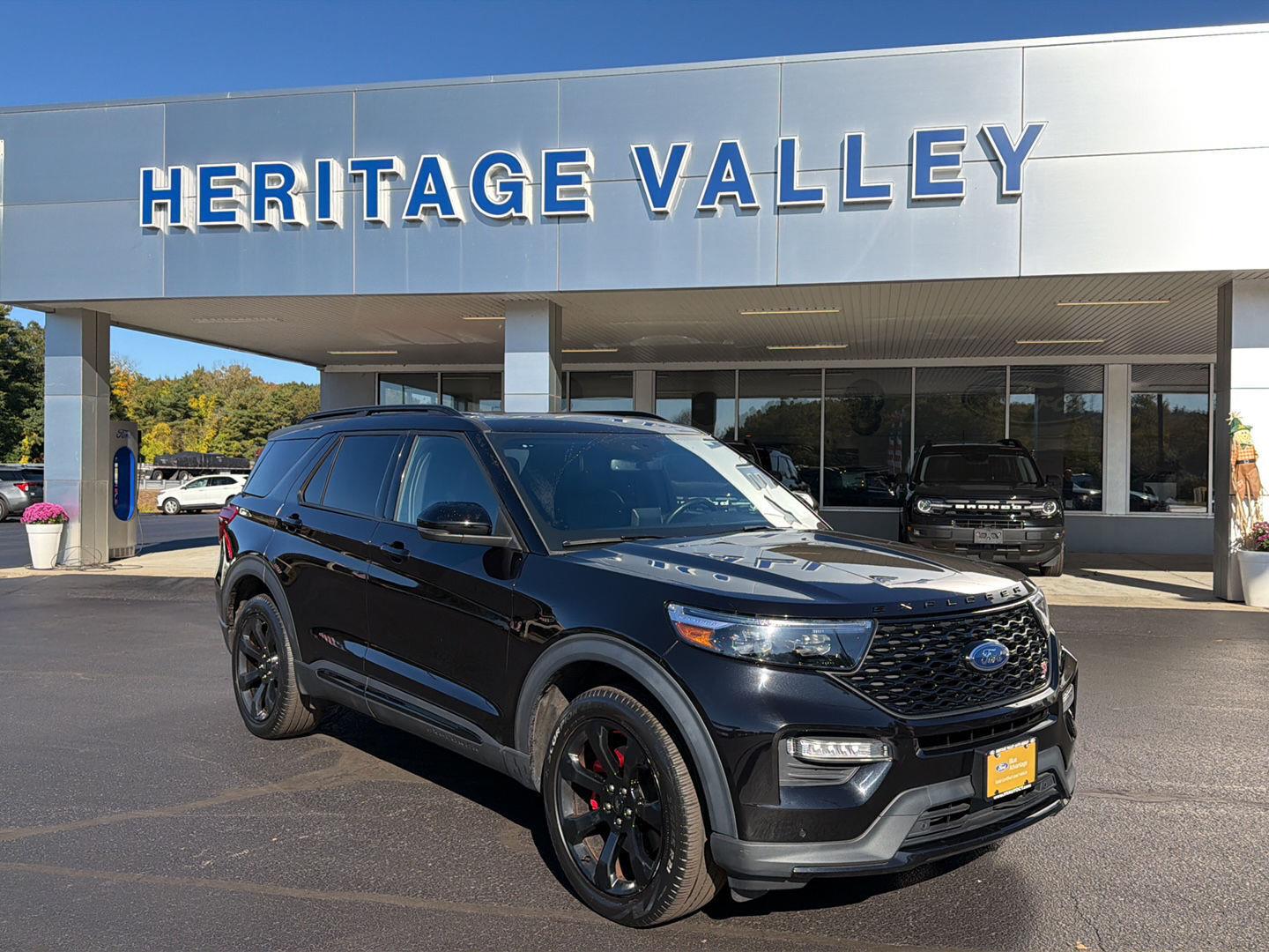Agate Black 2023 Ford Explorer SUV / Crossover All-Wheel Drive Automatic