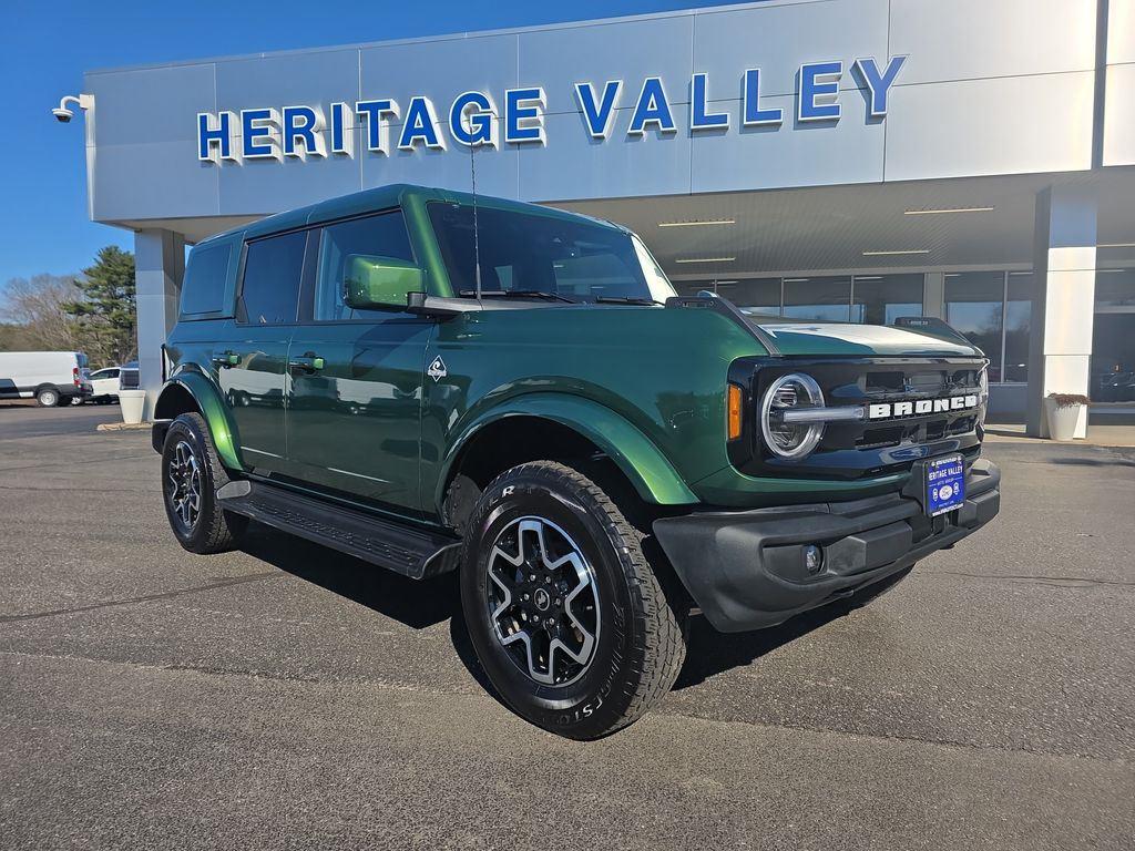 2025 Ford Bronco Outer Banks 4-Door 4WD
