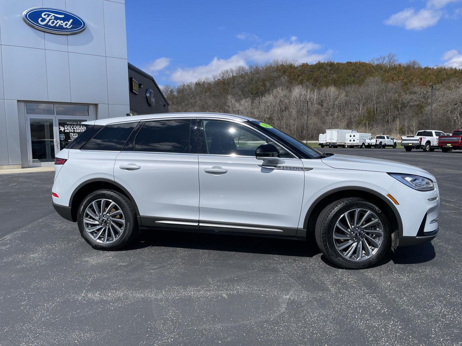 View vehicle photo 2