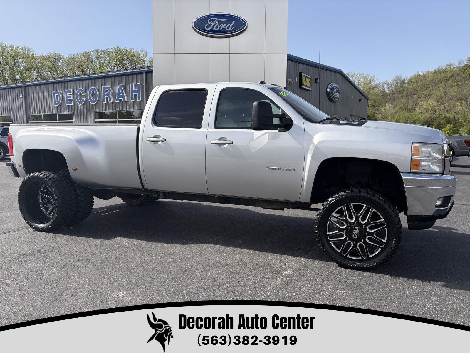 Sheer Silver Metallic 2011 Chevrolet Silverado 3500HD LTZ Crew Cab LB DRW 4WD Pickup Truck Four-Wheel Drive 6-Speed Automatic
