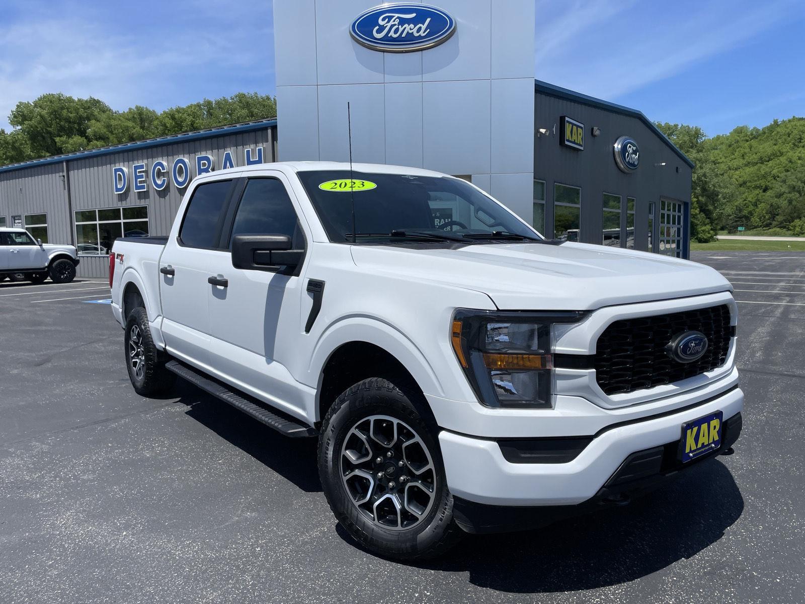 View vehicle photo 3