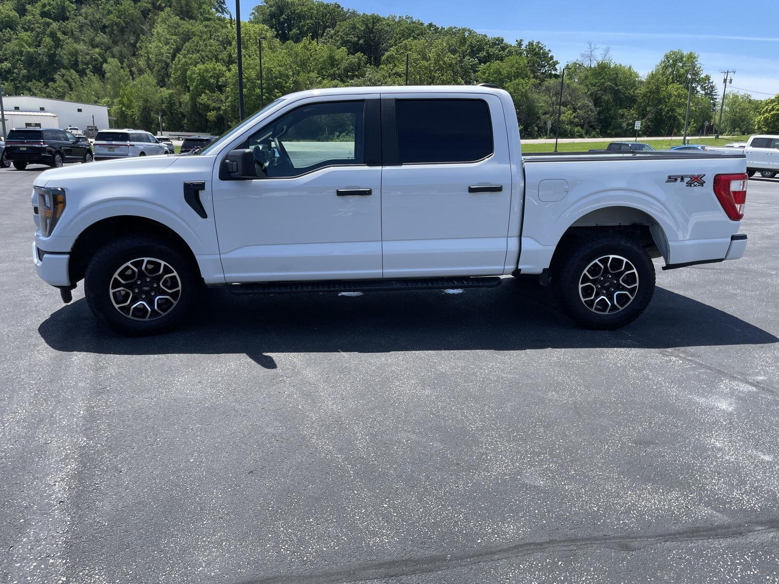 View vehicle photo 6