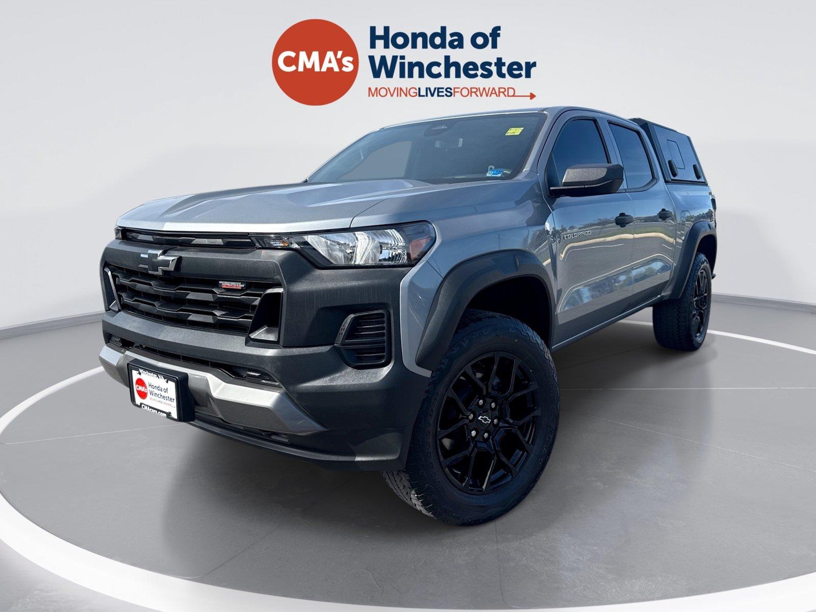 Sterling Gray Metallic 2024 Chevrolet Colorado Pickup Truck Four-Wheel Drive 8-Speed Automatic