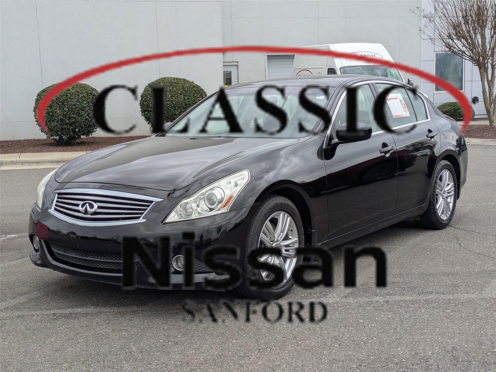 2013 INFINITI G37 Journey Sedan RWD