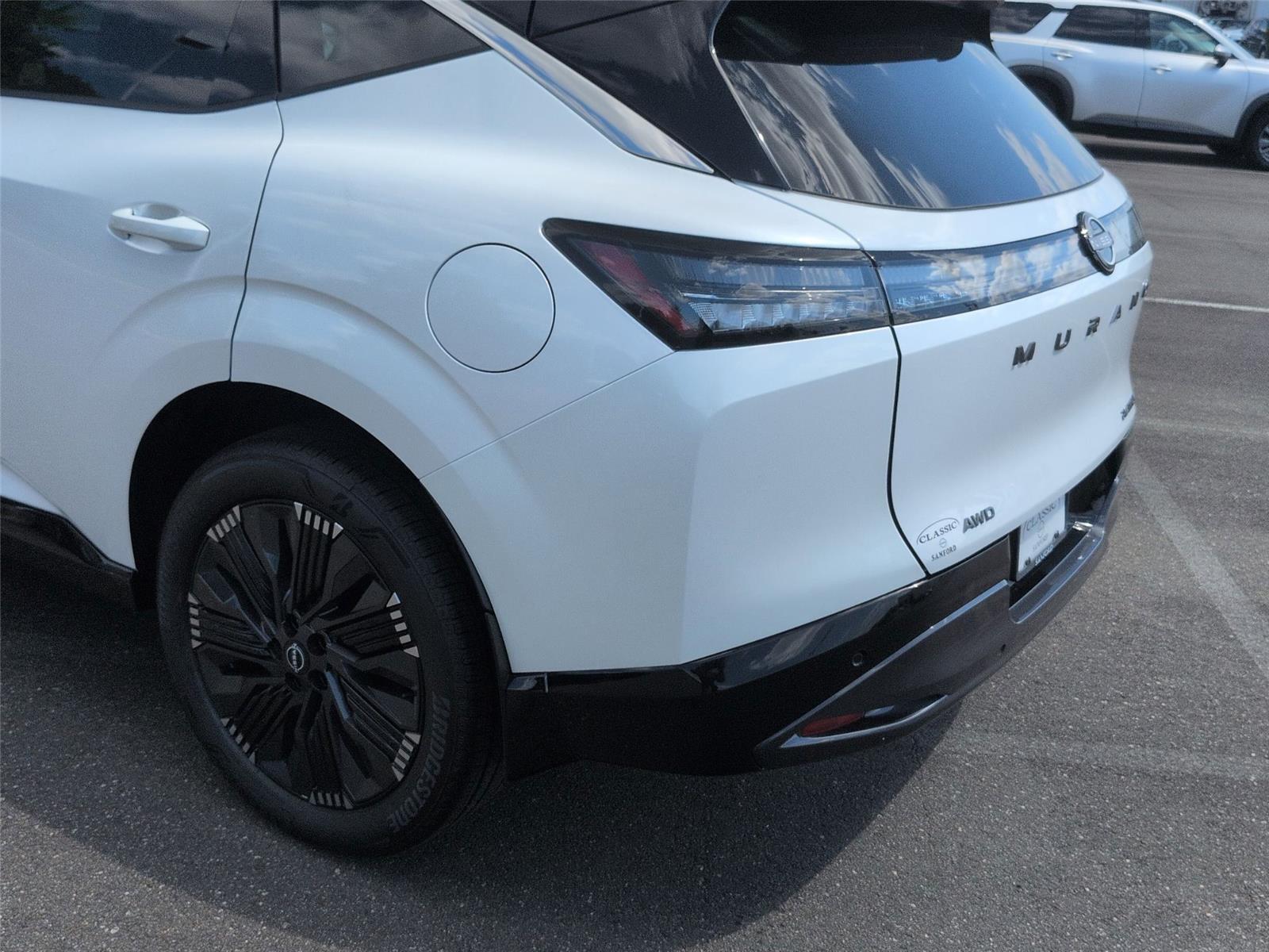 New 2026 Everest White Pearl Tricoat/Super Black Nissan Platinum image 12
