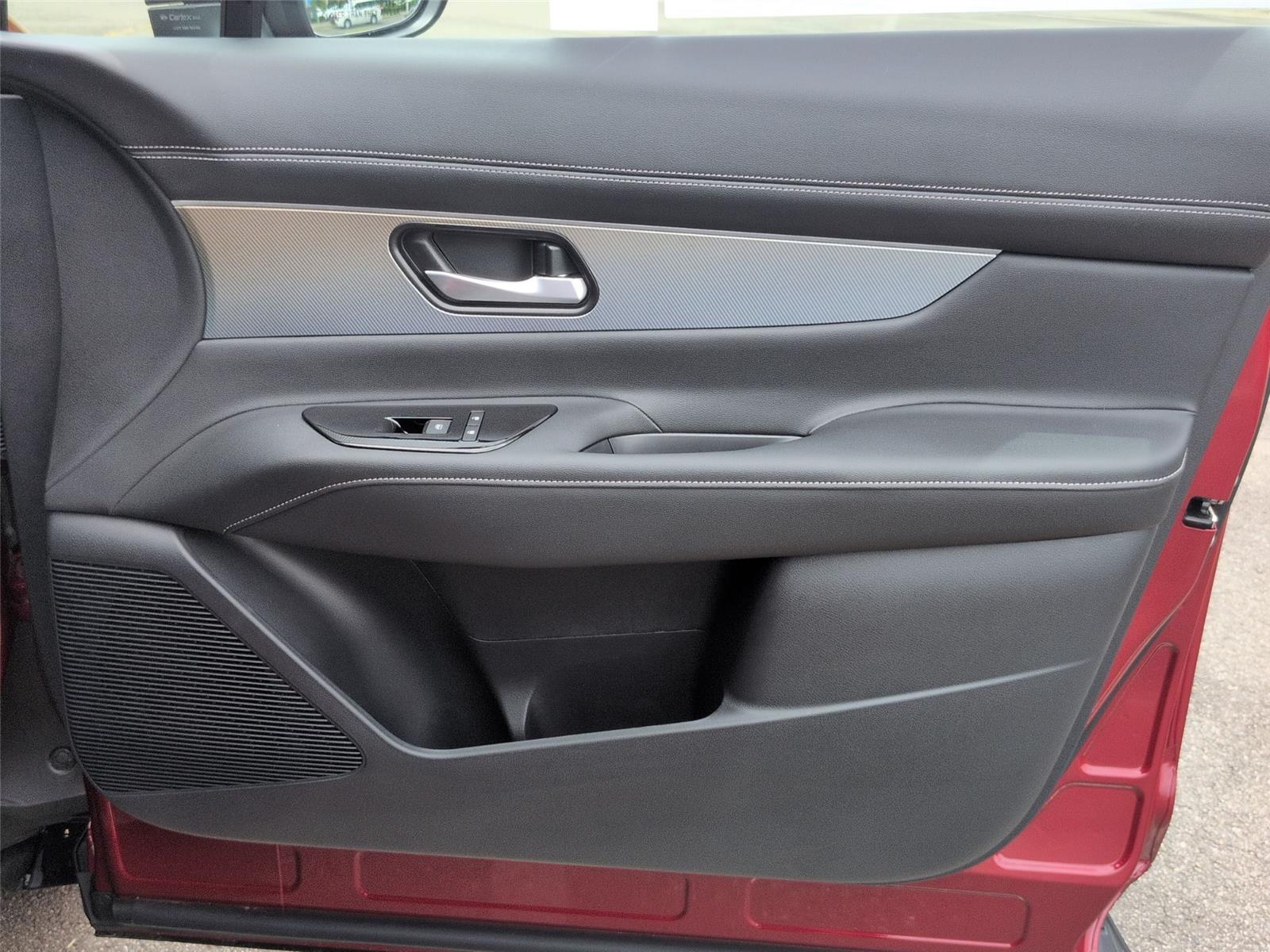 New 2026 Scarlet Ember Tintcoat Nissan Platinum image 38