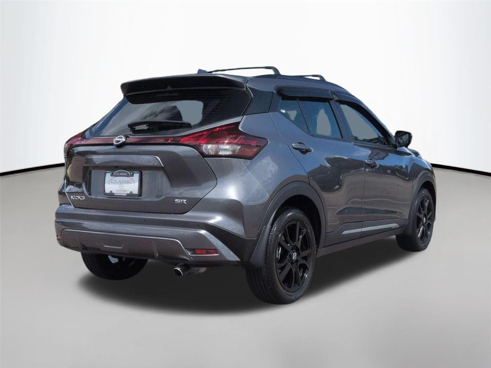 Certified Used 2024 Gun Metallic Nissan SR image 5