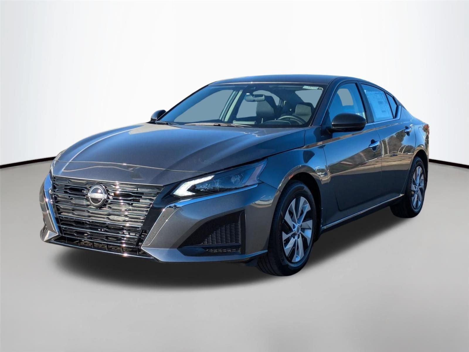 Gray (Gun Metallic) 2025 Nissan Altima Sedan Front-Wheel Drive Continuously Variable Transmission