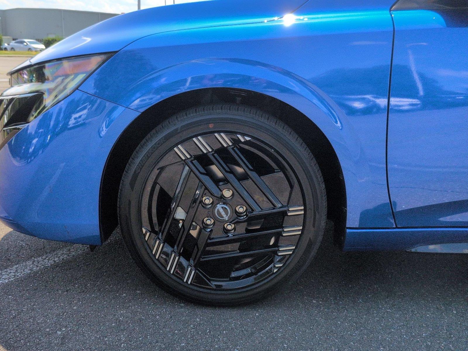 New 2026 Bluestone Pearl/Super Black Nissan SR image 10
