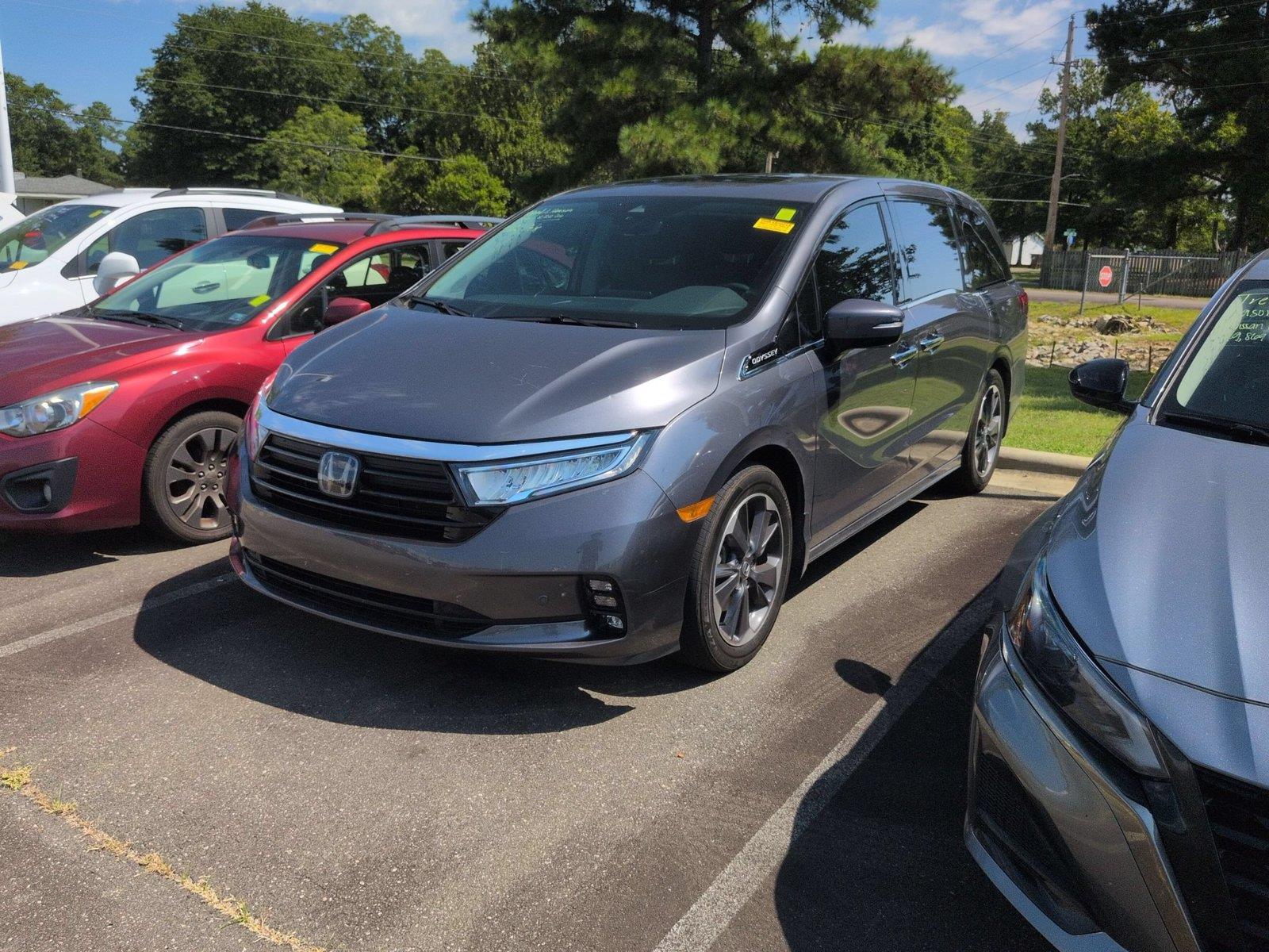 Gray (Modern Steel Metallic) 2024 Honda Odyssey Minivan Front-Wheel Drive Automatic