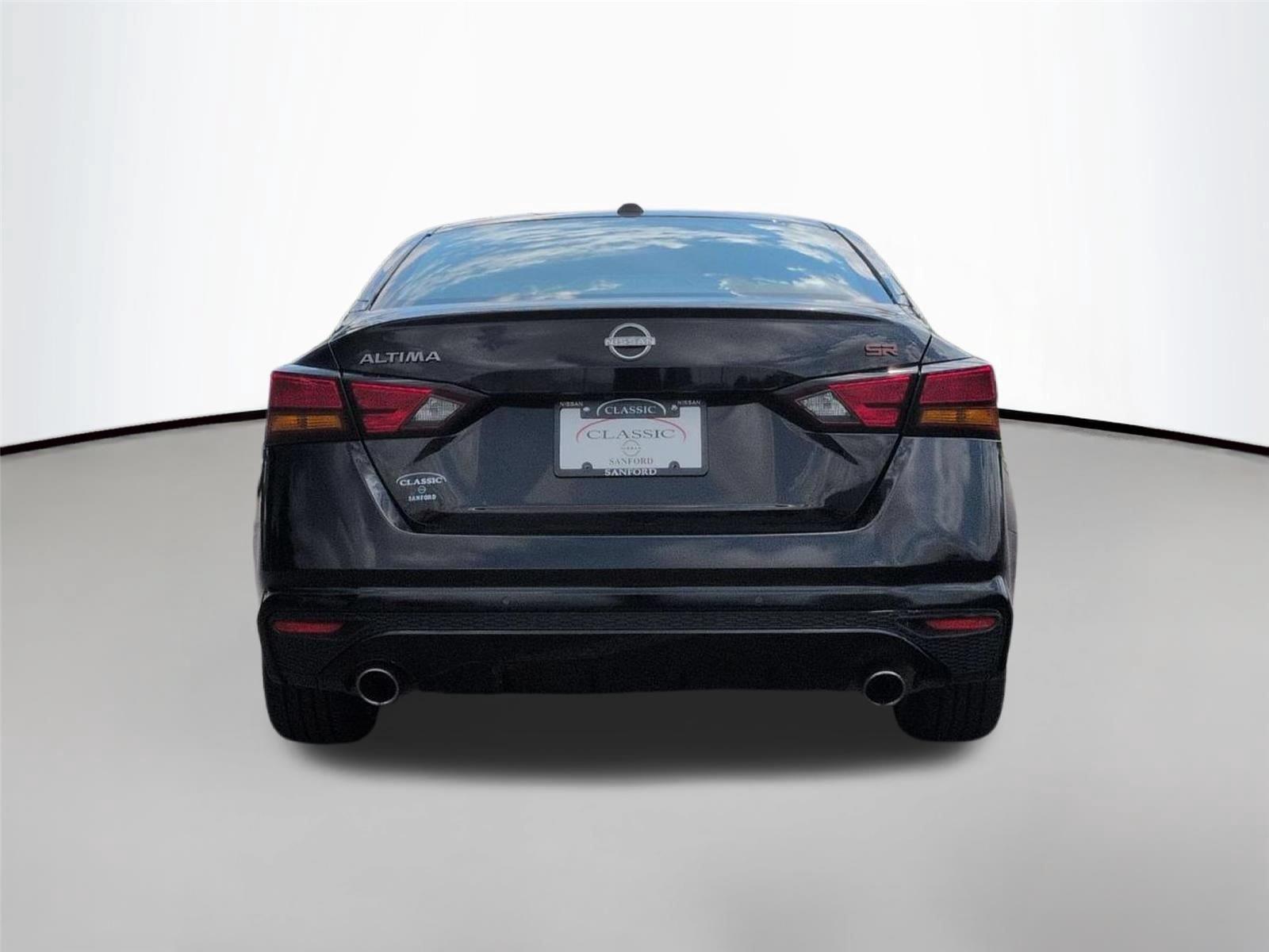 Used 2024 Super Black Nissan 2.5 SR image 4