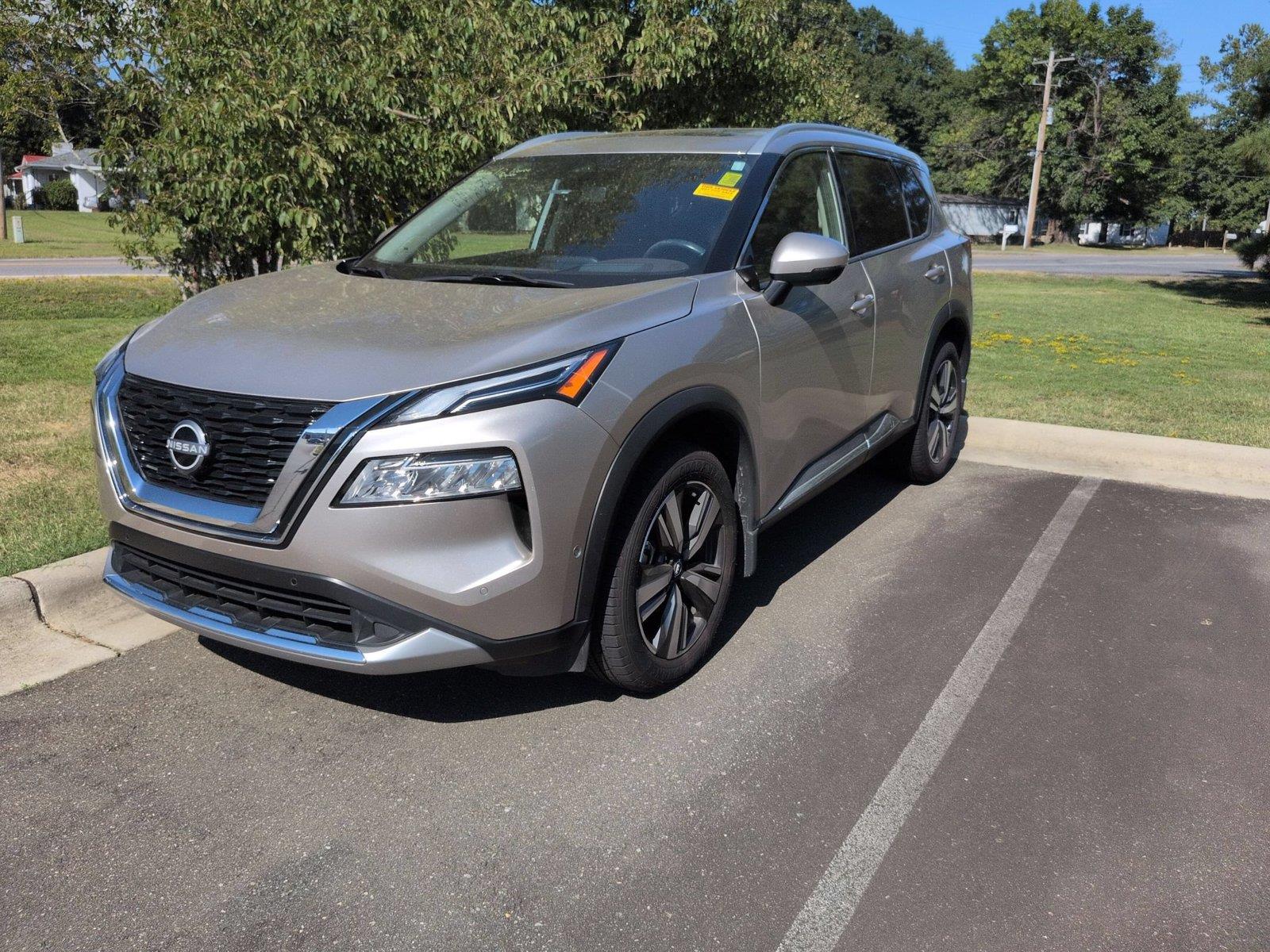 Champagne Silver Metallic 2023 Nissan Rogue SUV / Crossover All-Wheel Drive Continuously Variable Transmission