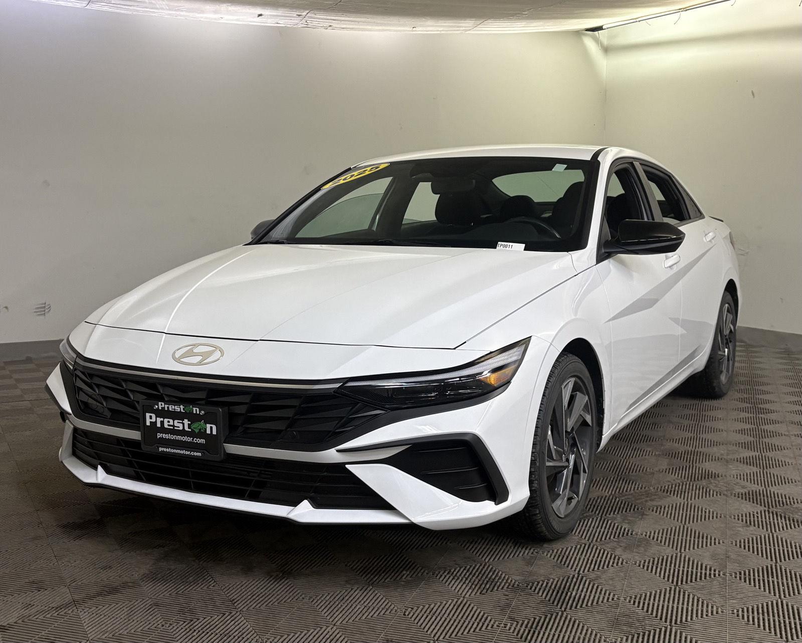 2025 Hyundai Elantra SEL Sport FWD