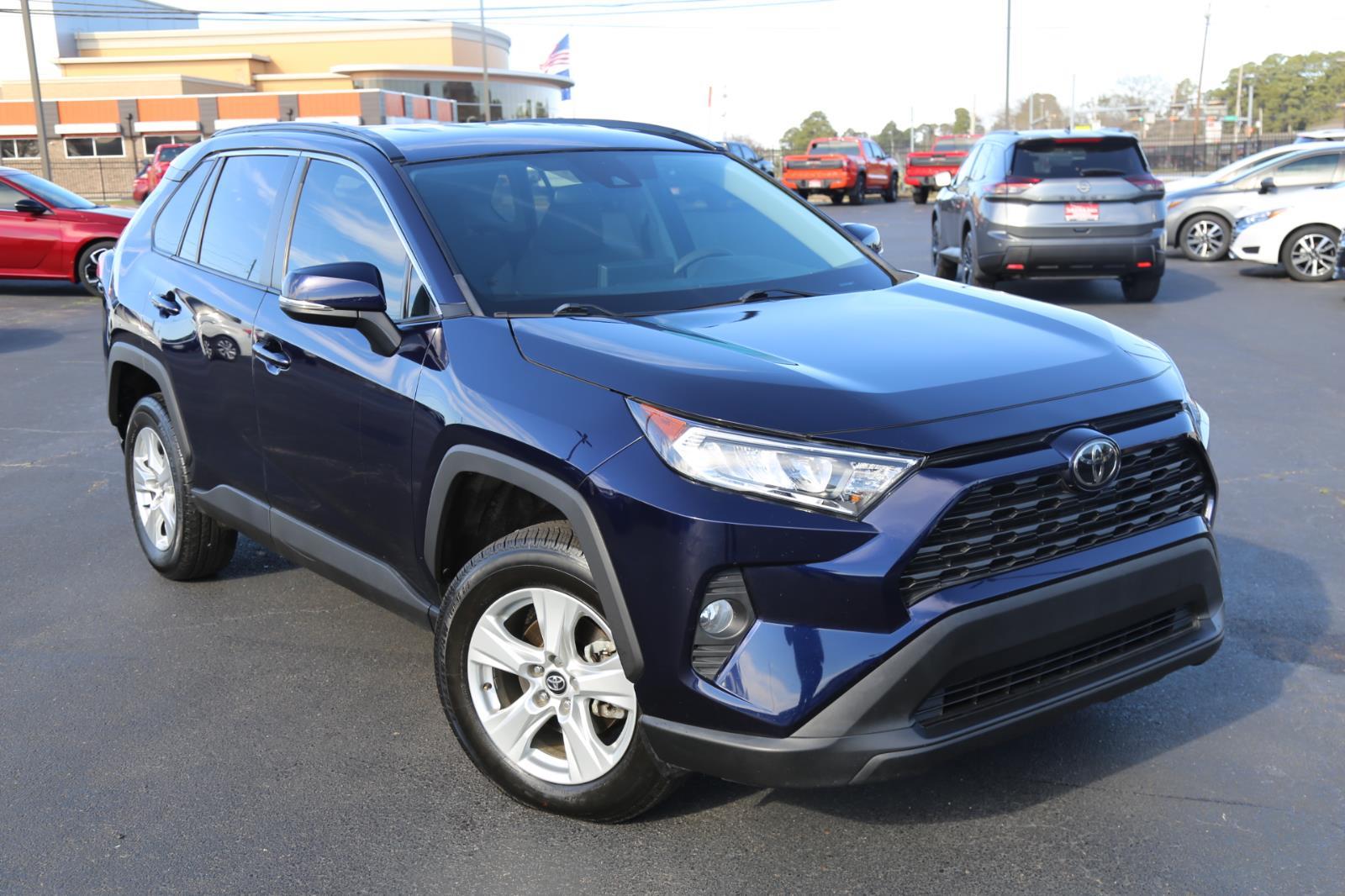 Blueprint 2020 Toyota RAV4 XLE FWD SUV / Crossover Front-Wheel Drive Automatic
