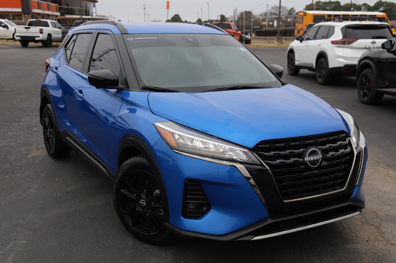 2022 Nissan Kicks SR FWD