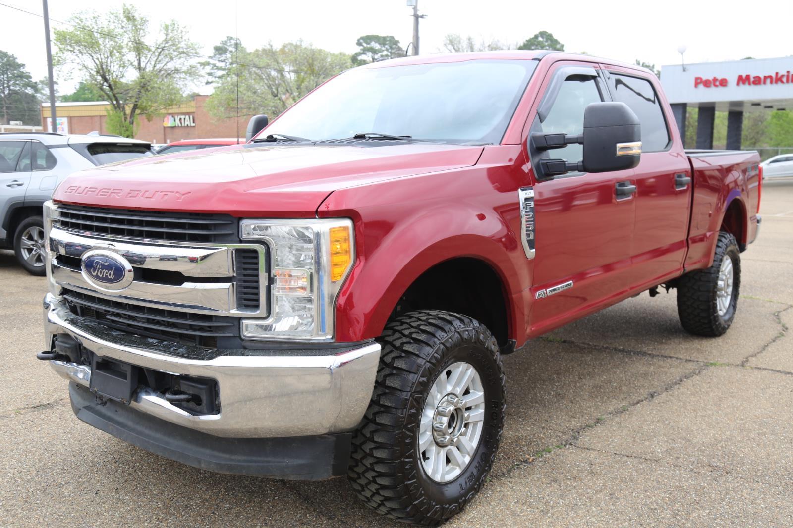 2017 Ford F-250 Super Duty Lariat Crew Cab 4WD