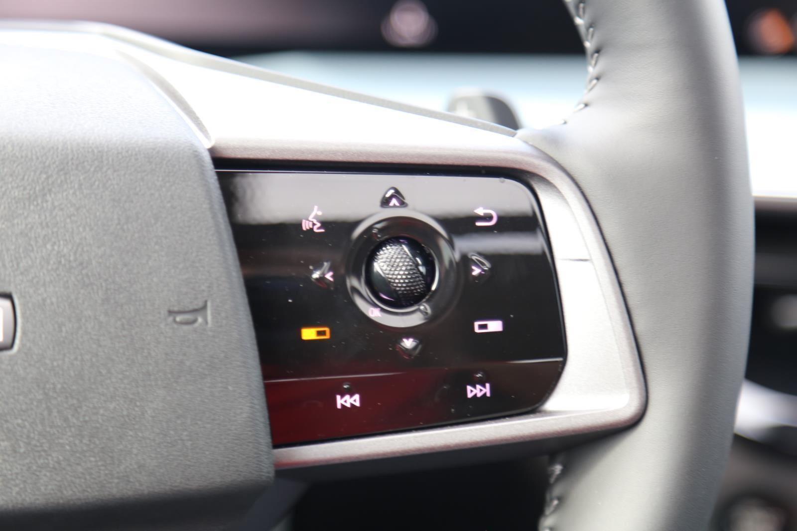 2025 Nissan Murano SL - Photo 16