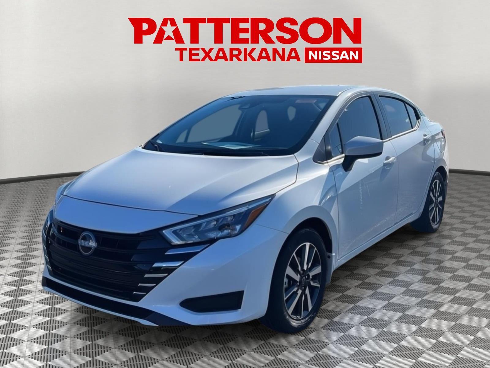 2025 Nissan Versa 1.6 SV CVT's photo