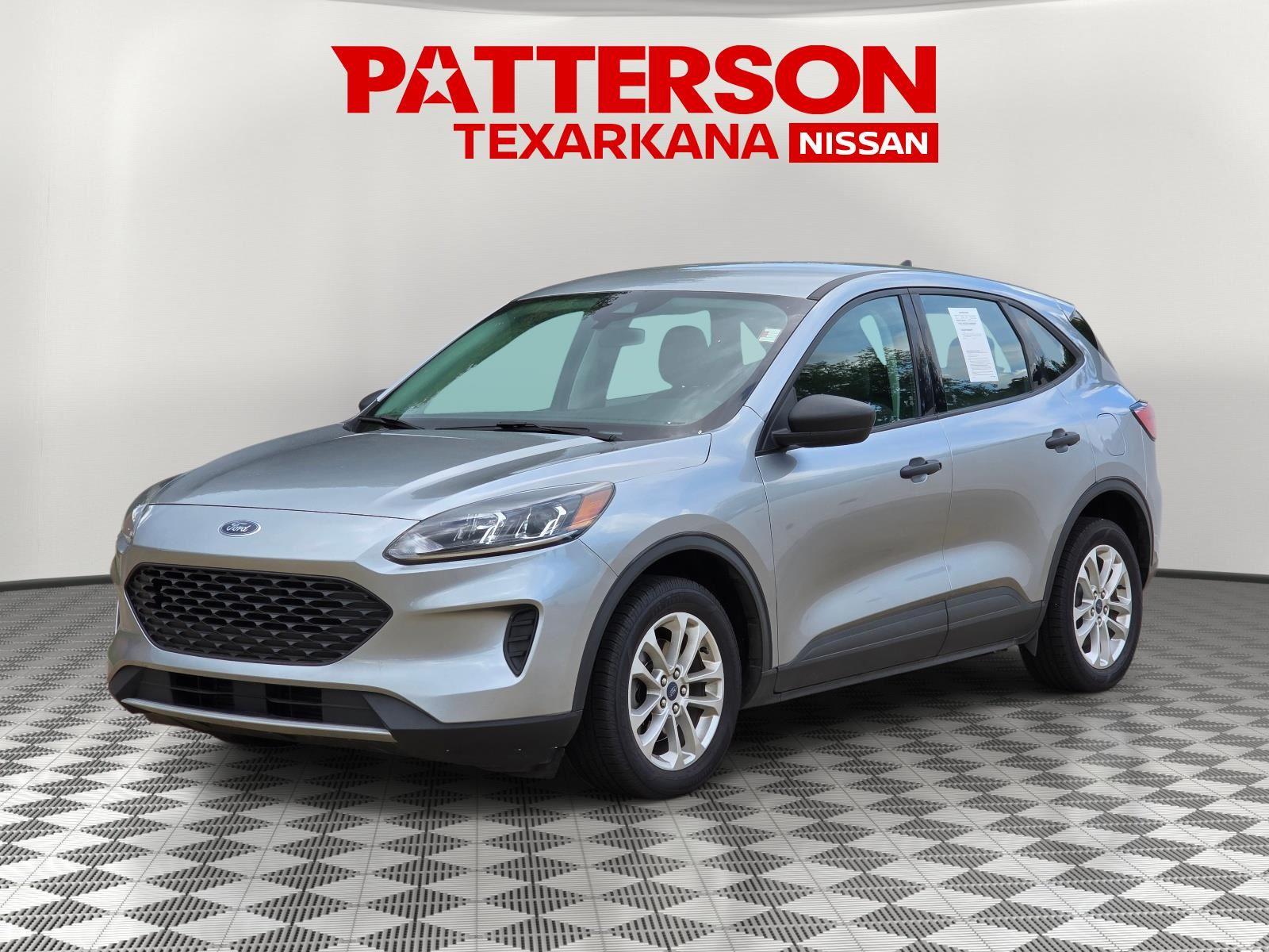 Iconic Silver Metallic 2022 Ford Escape S FWD SUV / Crossover Front-Wheel Drive 8-Speed Automatic