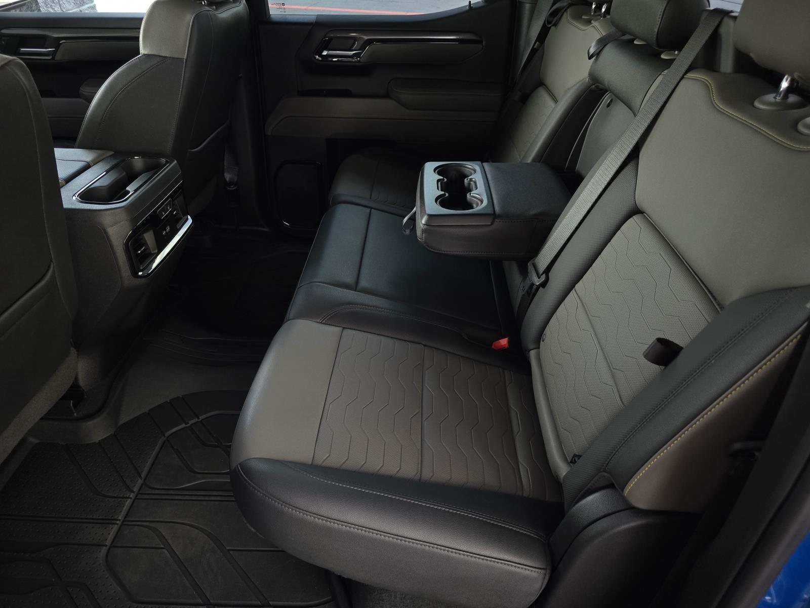 2023 Chevrolet Silverado 1500 ZR2 - Photo 37
