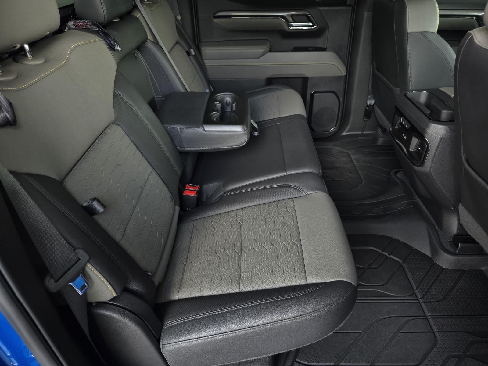 2023 Chevrolet Silverado 1500 ZR2 - Photo 39
