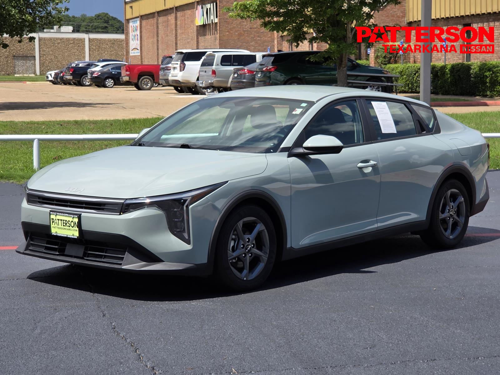 2025 Kia K4 LXS AT's photo