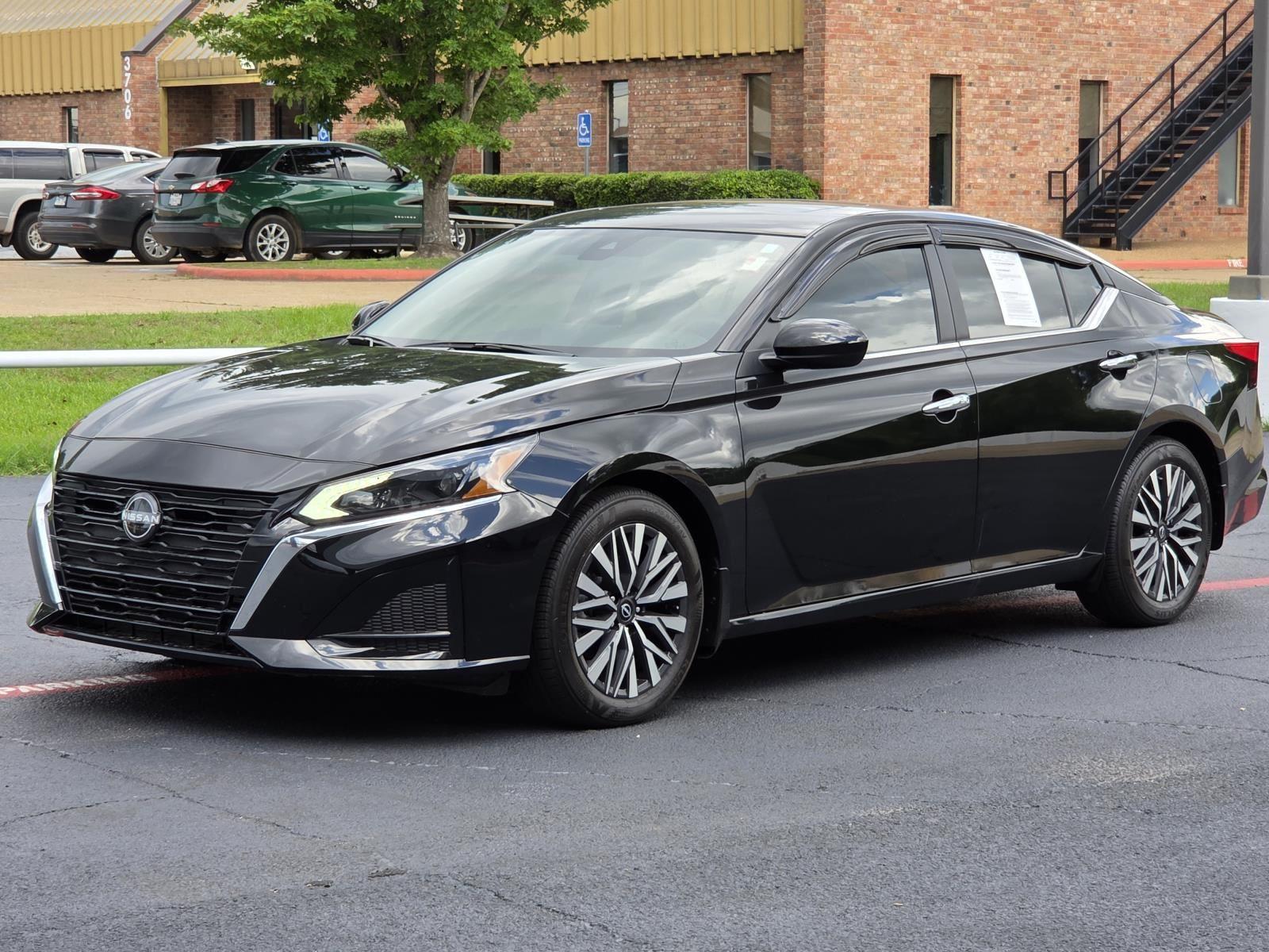2024 Nissan Altima 2.5 SV FWD