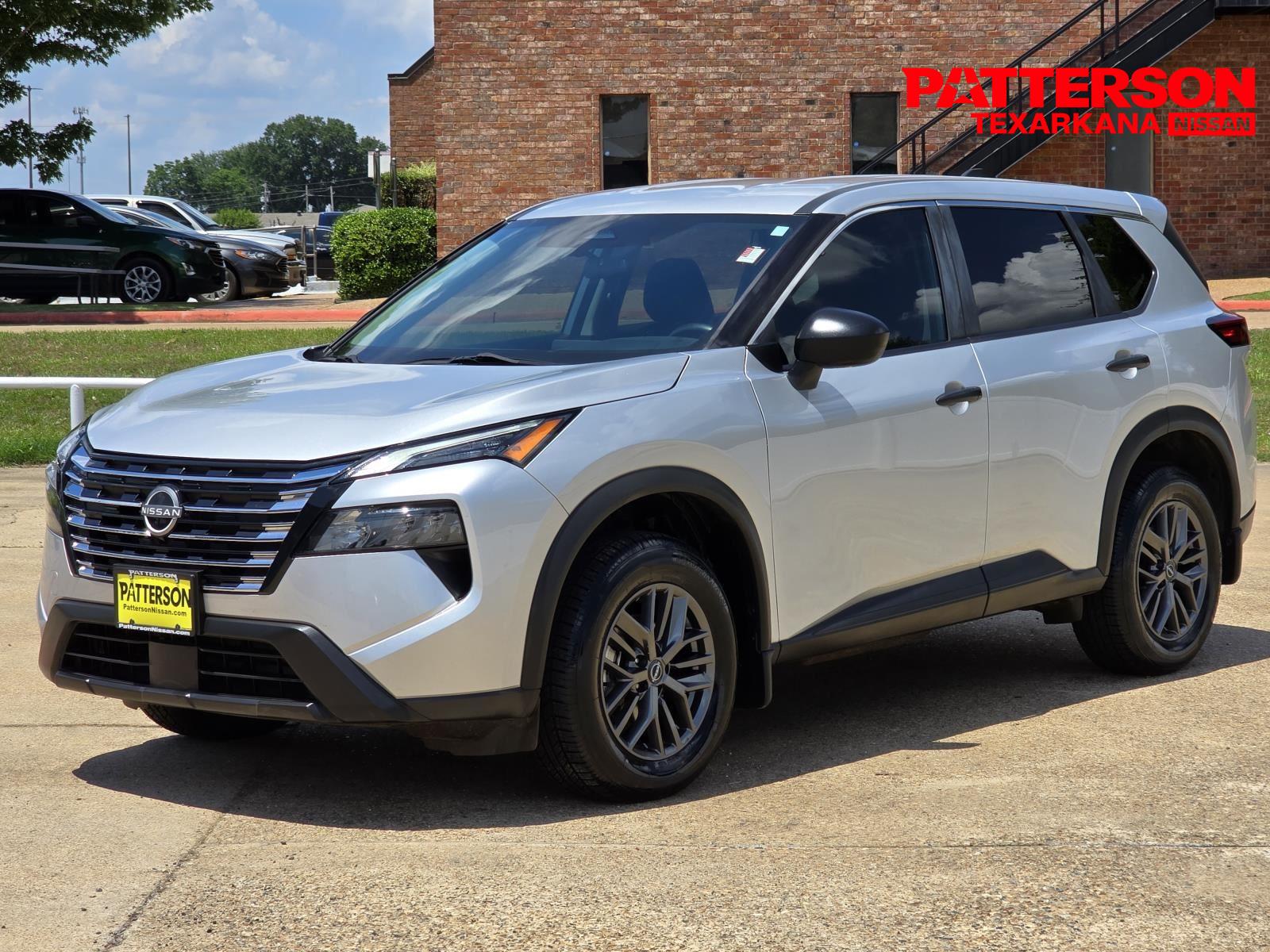 2024 Nissan Rogue S FWD's photo