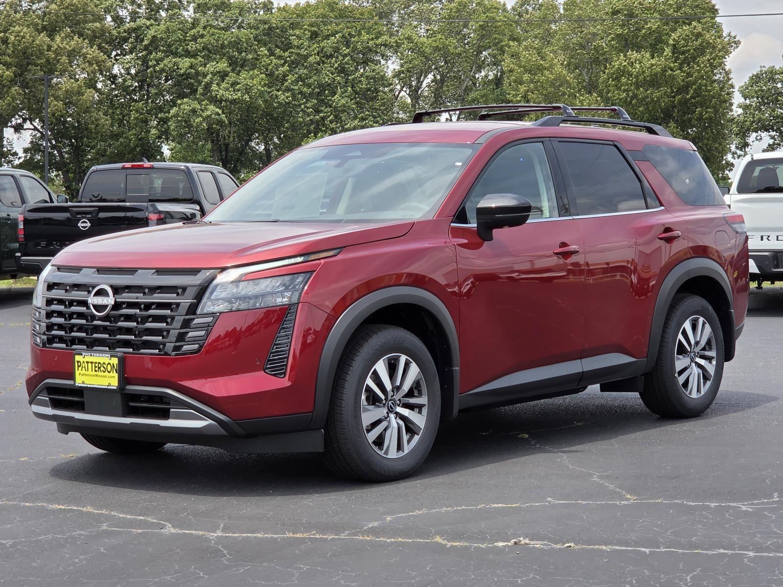 2026 Nissan Pathfinder SL 2WD's photo