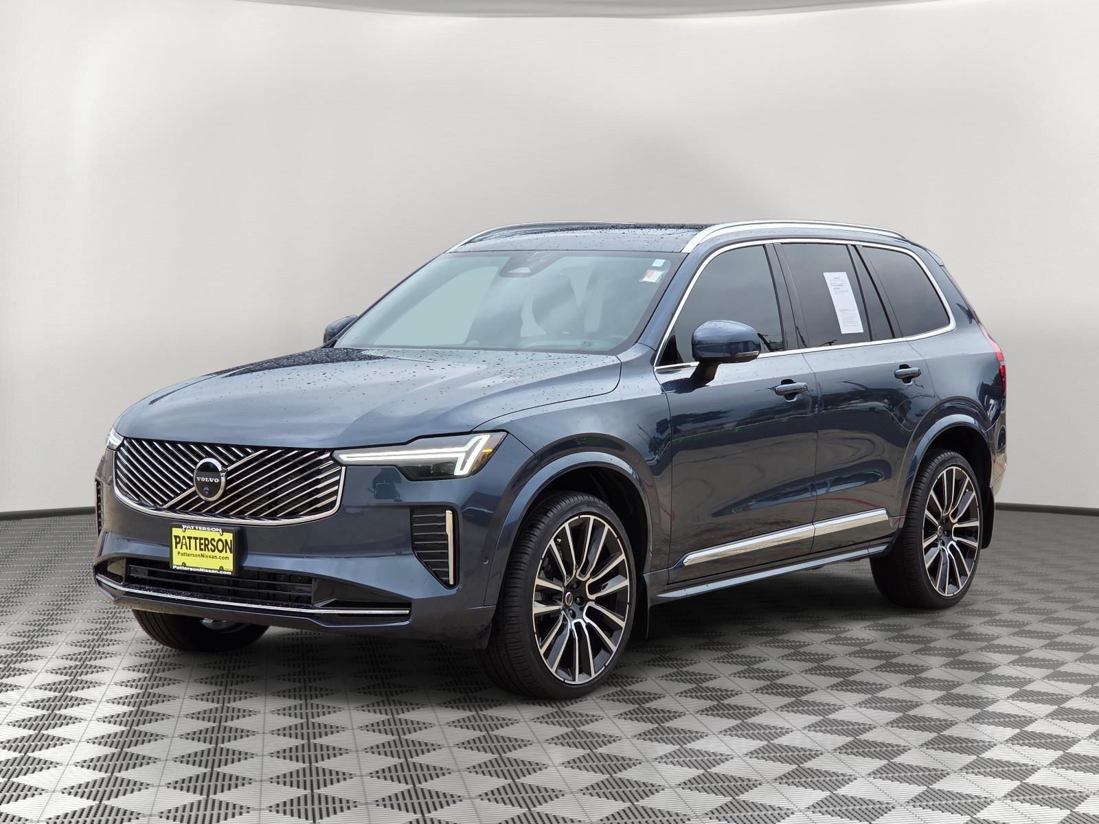 2025 Volvo XC90 B6 Ultra Bright Theme 7-Passenger AWD