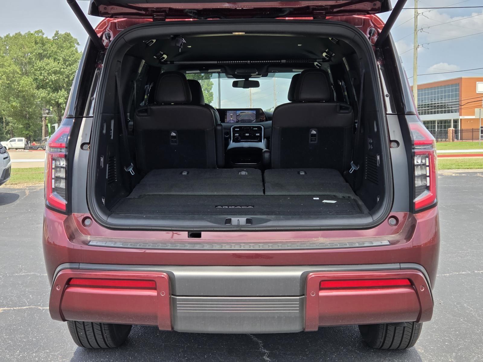 2026 Nissan Armada SL - Photo 7