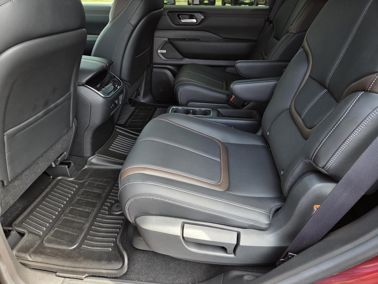 2026 Nissan Armada SL - Photo 25