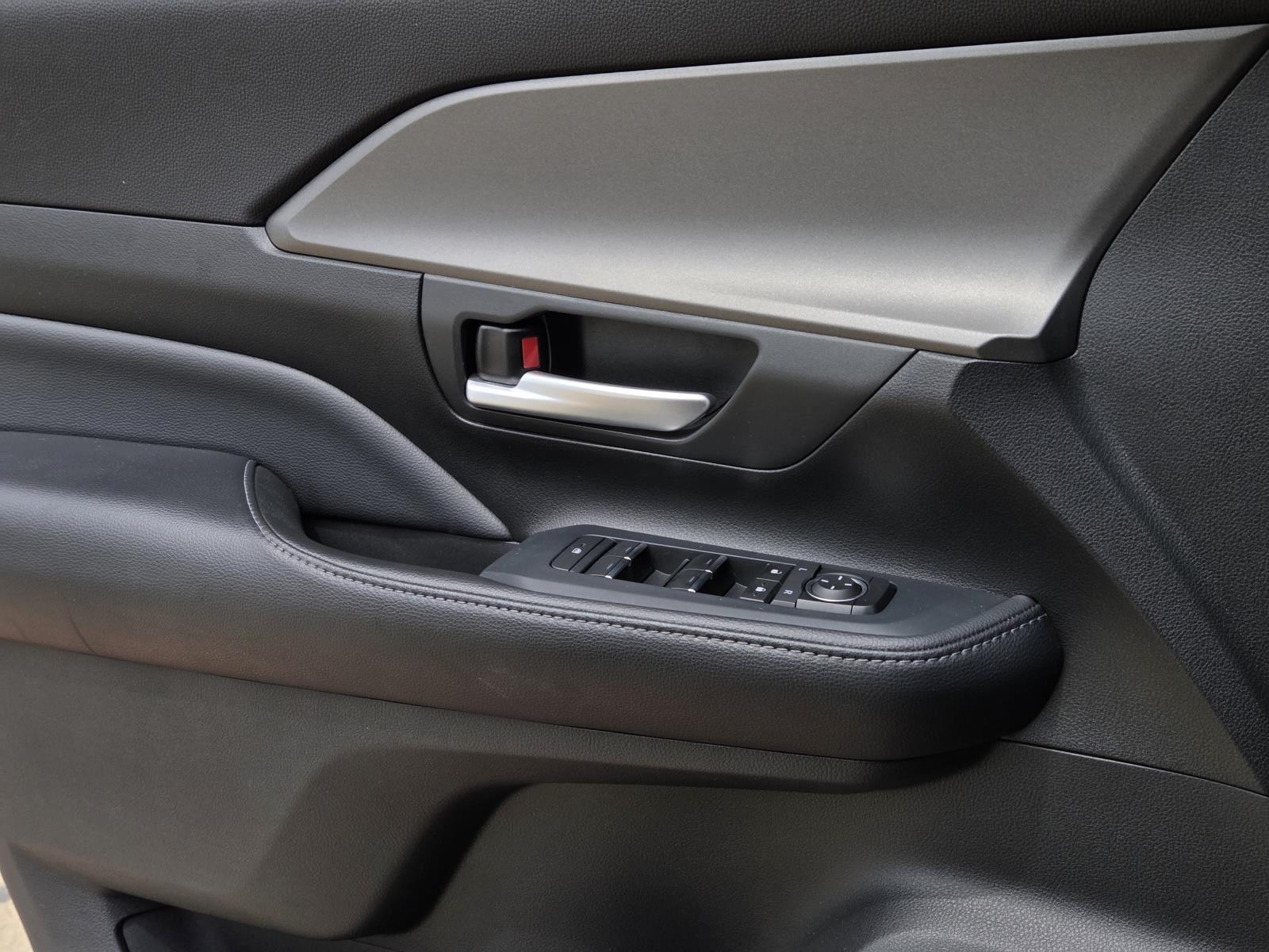 2024 Toyota Grand Highlander XLE - Photo 25