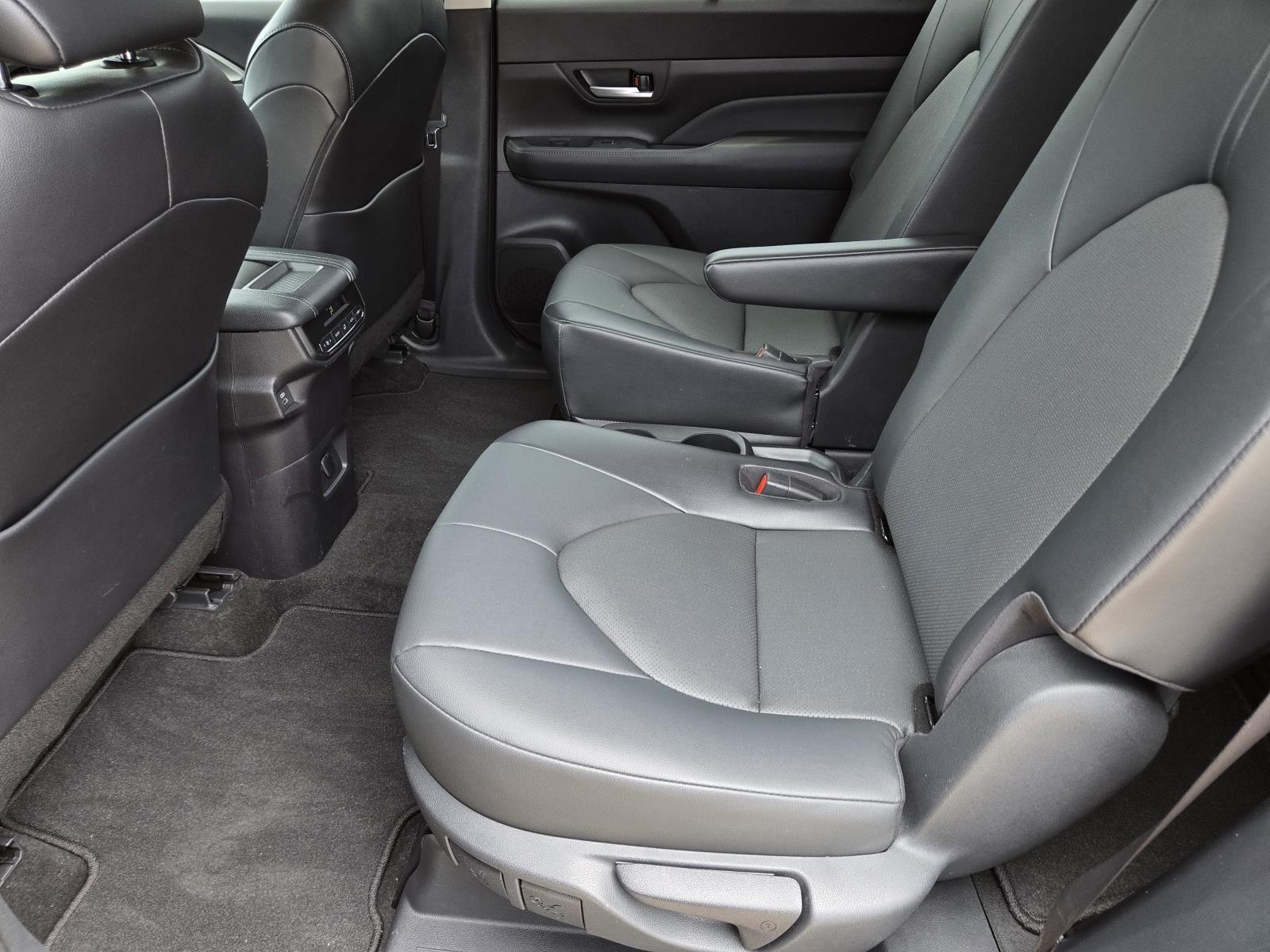 2024 Toyota Grand Highlander XLE - Photo 30