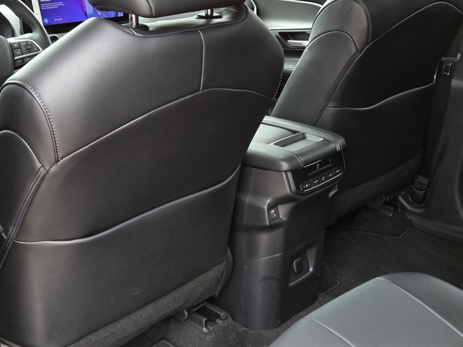 2024 Toyota Grand Highlander XLE - Photo 31