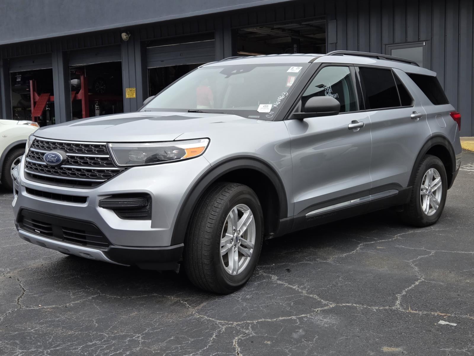 2023 Ford Explorer XLT RWD