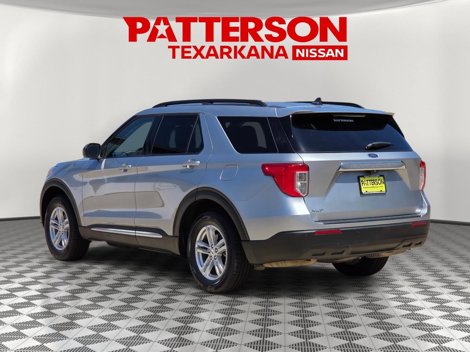 View vehicle photo 6