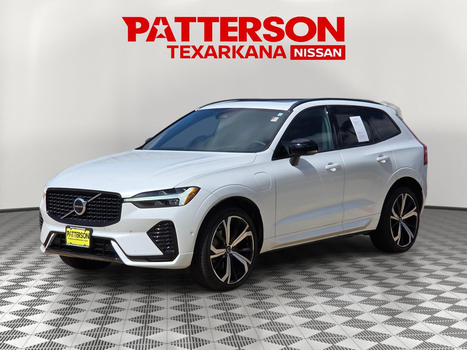 Crystal White Metallic 2022 Volvo XC60 SUV / Crossover All-Wheel Drive Automatic