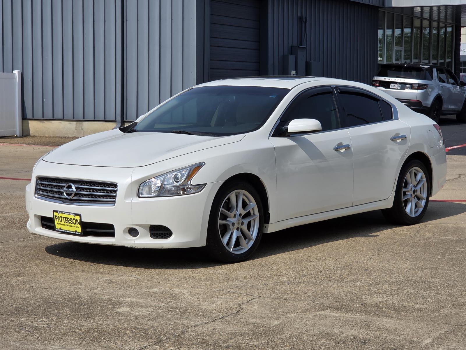  2010 Nissan Maxima S   